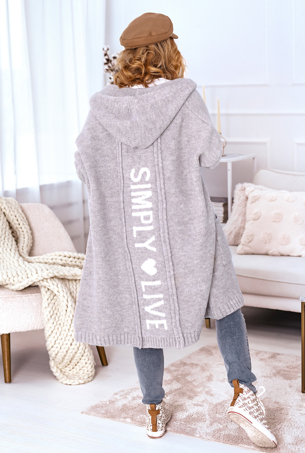 Kardigan Simply oversize z kapturem – miękki, długi fason