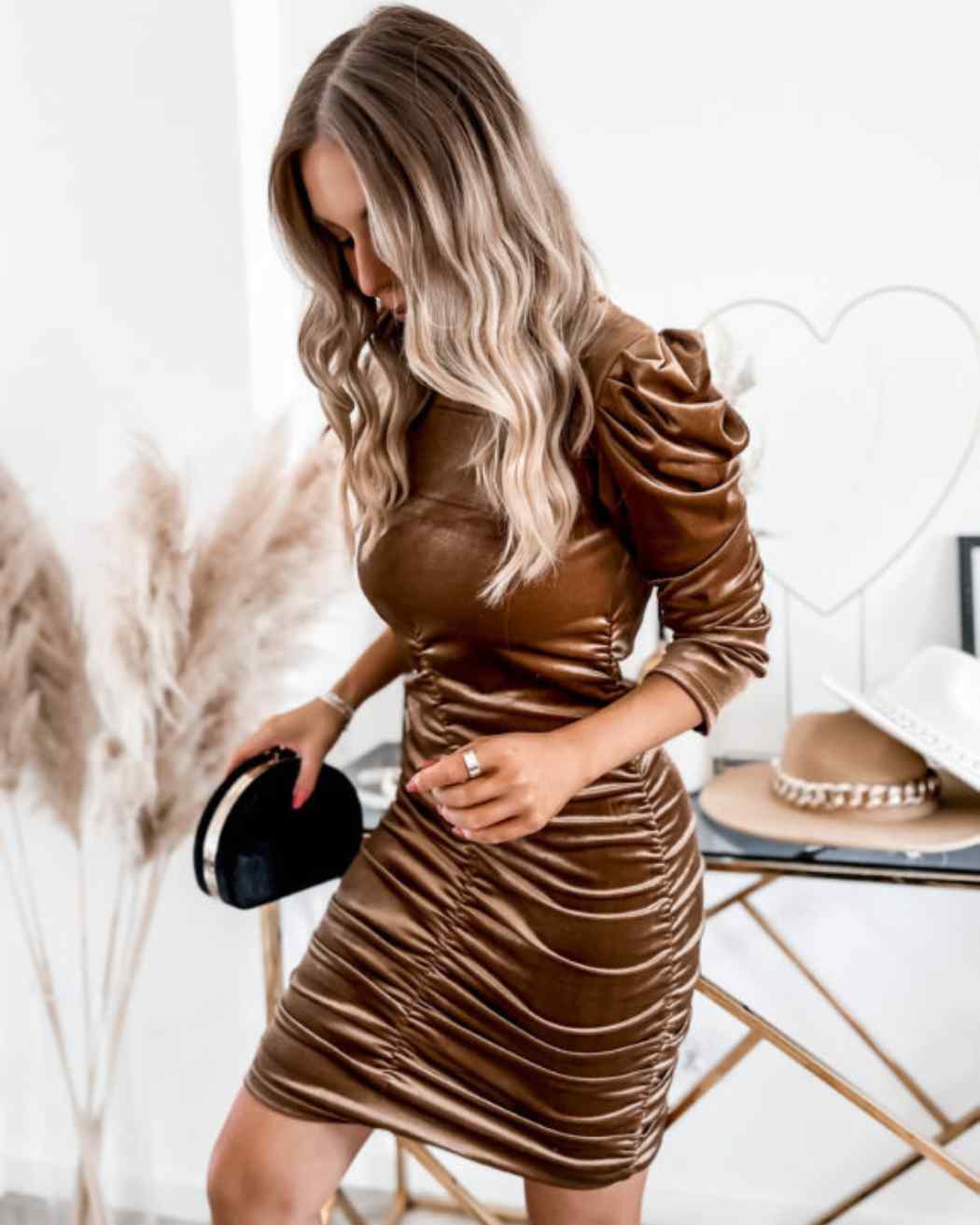 Sukienka Welur Ze Stójką (2)