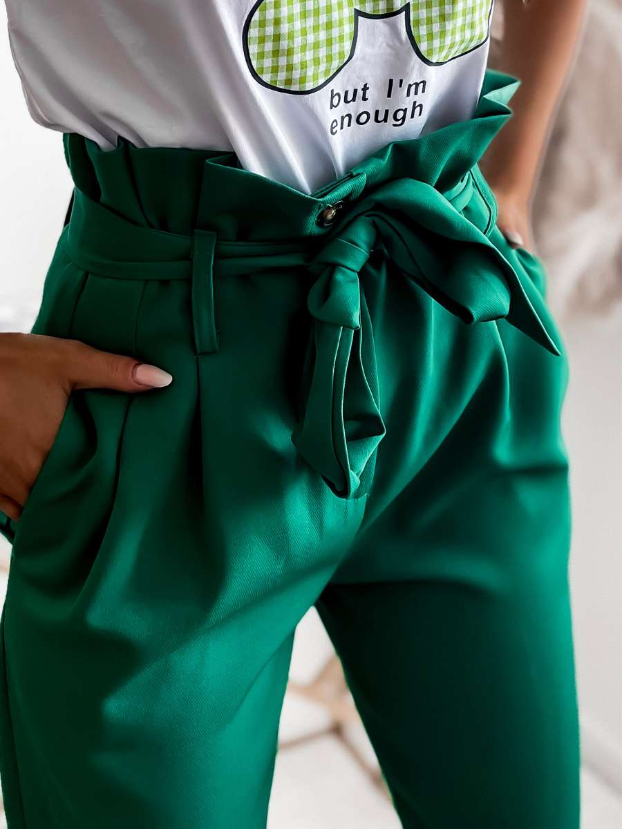 spodnie wiązane z wysokim stanem