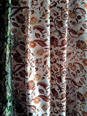 Szal 190x90 skład 20 jedwab, 80 wiskoza Green Floral Print