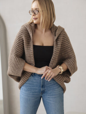 Oversize kardigan z kapturem z miękkiej dzianiny